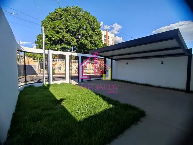 Casa com 250m² 3 quartos e 2 banheiros, para alugar, no bairro Jardim Tropical em Cuiabá