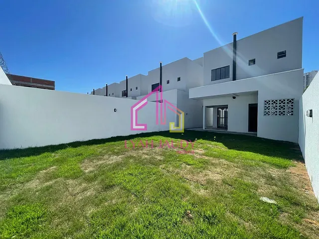 Casa com 250m² 3 quartos e 2 banheiros, para alugar, no bairro Jardim Tropical em Cuiabá