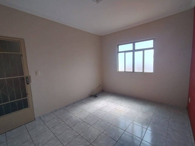 Foto do Apartamento - Apartamento com 3 dormitórios para locação, por R$ 1.250,00/mês – Jardim Floresta - Lavras/MG | Burgarelli Imóveis
