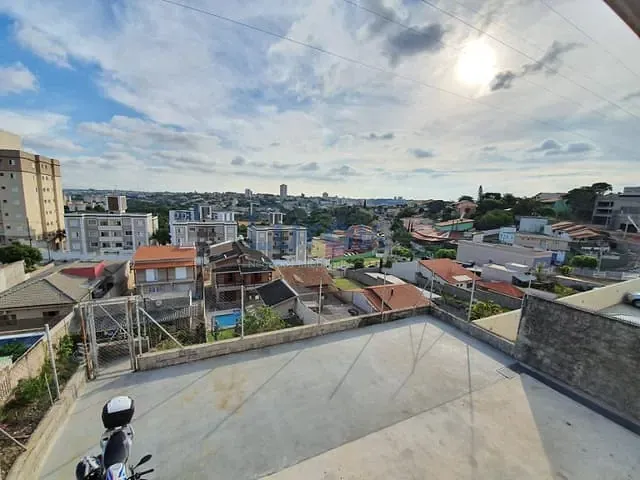 Casa com 200m² 3 quartos e 2 banheiros, para alugar, no bairro Jardim Monte Verde em Valinhos