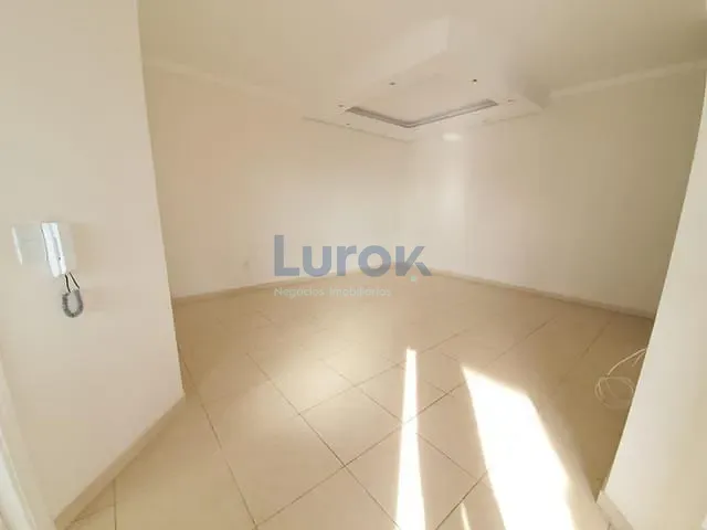 Casa com 200m² 3 quartos e 2 banheiros, para alugar, no bairro Jardim Monte Verde em Valinhos