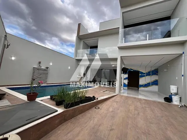 Casa 2 quartos e 3 banheiros, à venda, no bairro Vera Cruz em Araçuaí