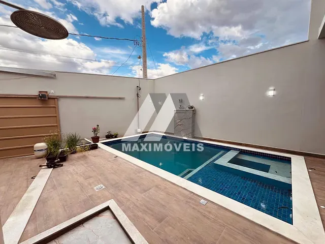 Casa 2 quartos e 3 banheiros, à venda, no bairro Vera Cruz em Araçuaí