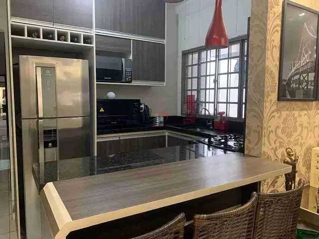 Casa com 125m² 3 quartos e 1 banheiro, à venda, no bairro Residencial Vila Romana em Londrina