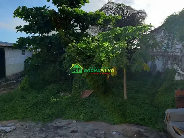 Casa com 300m², para alugar, no bairro Centro em Teresina