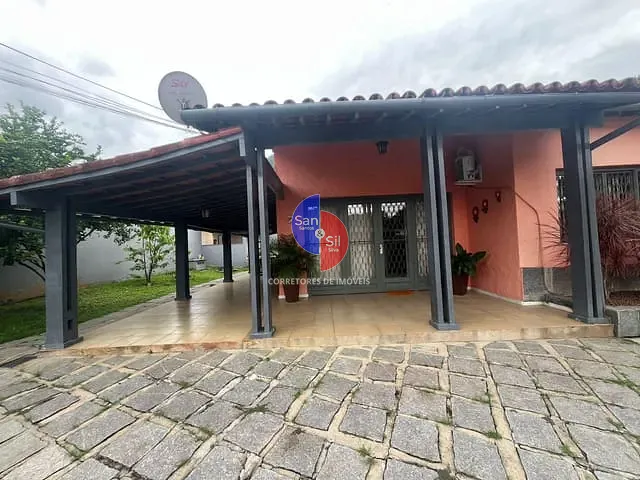 Casa com 1000m² 3 quartos e 3 banheiros, à venda, no bairro Centro em Guapimirim