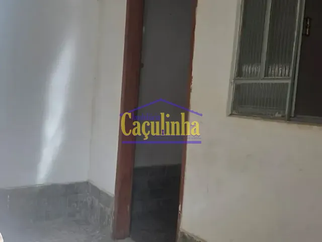 Casa 3 quartos e 2 banheiros, para alugar, no bairro Centro em Barra do Piraí