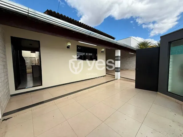 Casa 3 quartos e 2 banheiros, à venda, no bairro Jardim Europa em Araxá