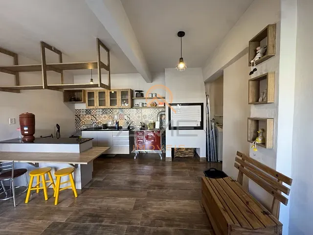Casa 3 quartos e 3 banheiros, à venda, no bairro Três Vendas em Pelotas