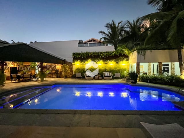Casa com 1076m² 4 quartos e 6 banheiros, à venda, no bairro Barra da Tijuca em Rio de Janeiro