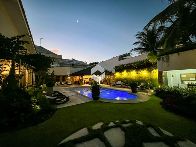 Casa com 1076m² 4 quartos e 6 banheiros, à venda, no bairro Barra da Tijuca em Rio de Janeiro