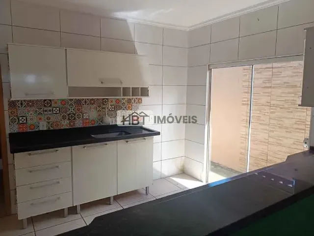 Casa com 150m² 2 quartos e 2 banheiros, à venda, no bairro Parque Giansante em Bauru