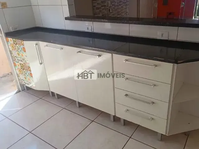 Casa com 150m² 2 quartos e 2 banheiros, à venda, no bairro Parque Giansante em Bauru