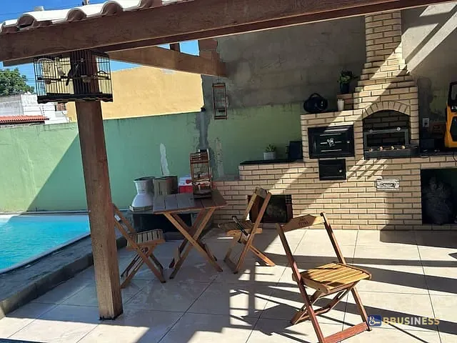 Casa com 208m² 2 quartos e 1 banheiro, à venda, no bairro Parque Santo Antônio em Campos dos Goytacazes