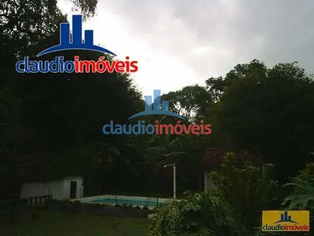 Casa 2 quartos e 3 banheiros, à venda, no bairro Centro em Rio Claro