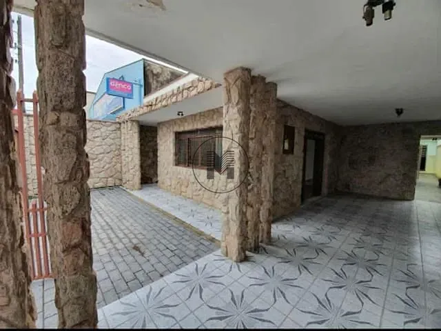 Casa com 300m² 3 quartos e 2 banheiros, à venda, no bairro Pedregulho em Guaratinguetá