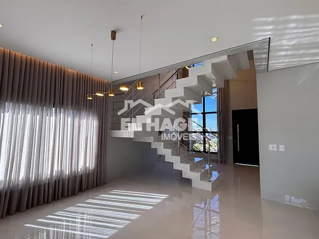 Casa com 250m² 3 quartos e 4 banheiros, à venda, no bairro Ribeirão do Lipa em Cuiabá