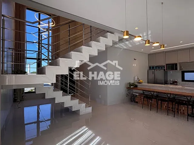 Casa com 250m² 3 quartos e 4 banheiros, à venda, no bairro Ribeirão do Lipa em Cuiabá