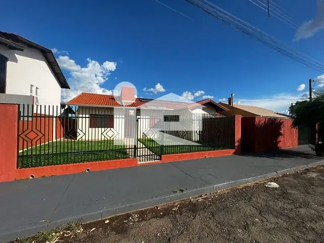 Casa com 482m² 3 quartos e 2 banheiros, à venda, no bairro Jardim Roland em Rolândia