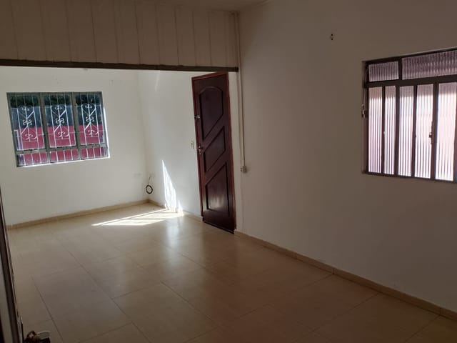 Foto do Casa - 🏠 Casa de esquina no centro para locação e venda. | Imobiliária Casa Grande - Rolândia