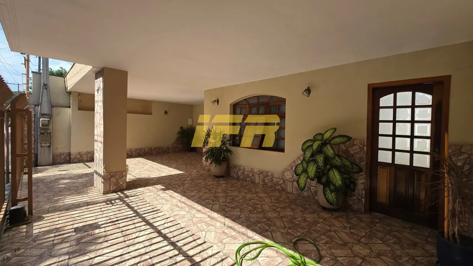 Casa, 4 quartos, 153 m² - Foto 1