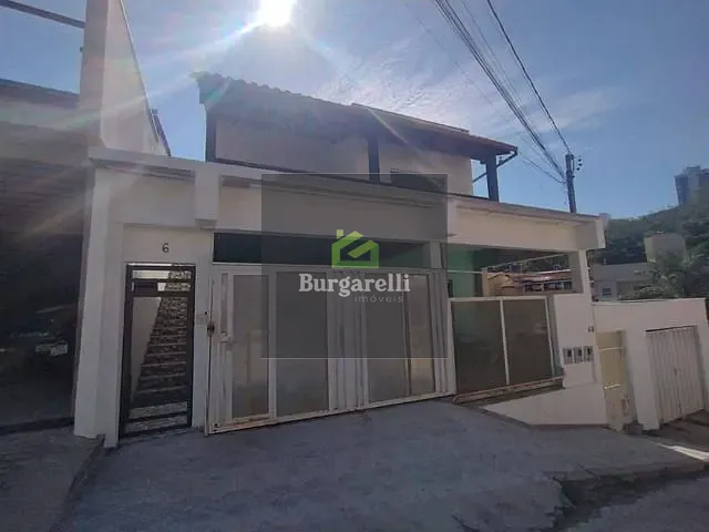 Casa 2 quartos e 1 banheiro, para alugar, no bairro Jardim Fabiana em Lavras