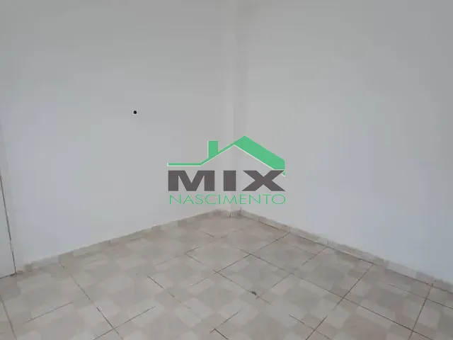 Casa com 90m² 2 quartos e 1 banheiro, para alugar, no bairro Taboão em Diadema
