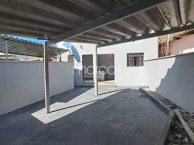 Casa com 494m², à venda, no bairro Setor Centro Oeste em Goiânia
