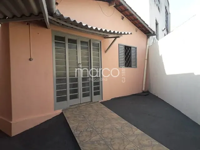 Casa com 494m², à venda, no bairro Setor Centro Oeste em Goiânia
