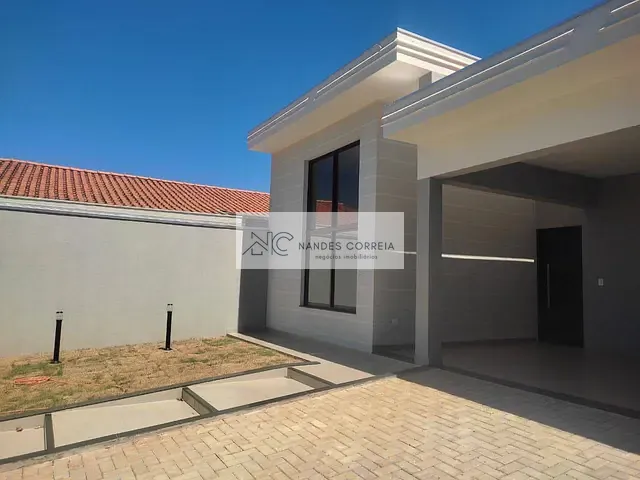 Casa 3 quartos e 3 banheiros, à venda, no bairro Jardim Caviúna em Rolândia