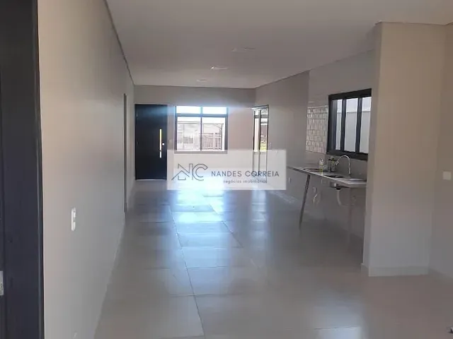 Casa 3 quartos e 3 banheiros, à venda, no bairro Jardim Caviúna em Rolândia