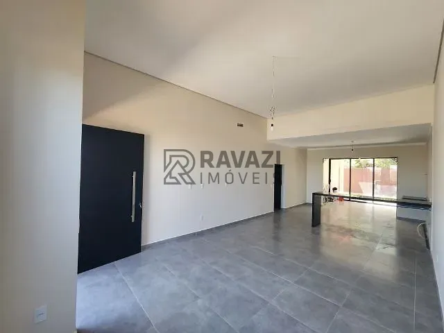Casa com 250m² 3 quartos e 3 banheiros, à venda, no bairro Quinta das Videiras em Louveira