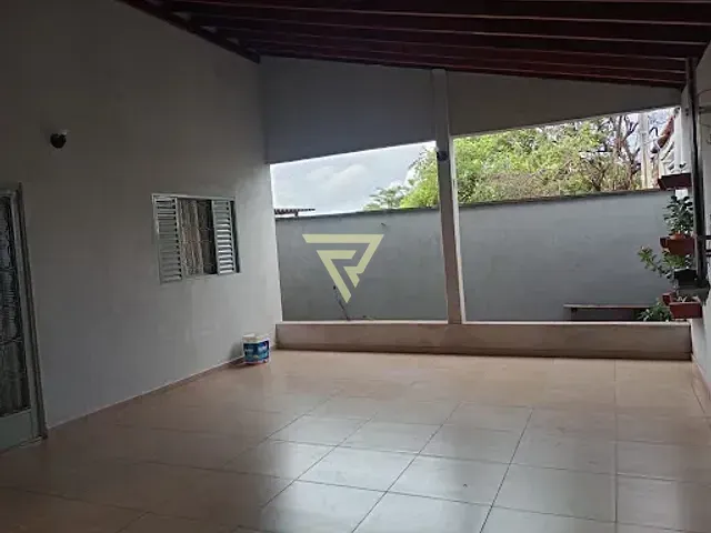 Casa com 221m² 2 quartos e 1 banheiro, à venda, no bairro Presidente Dutra em Ribeirão Preto