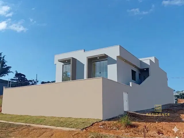 Casa 3 quartos e 2 banheiros, à venda, no bairro Voldac em Volta Redonda