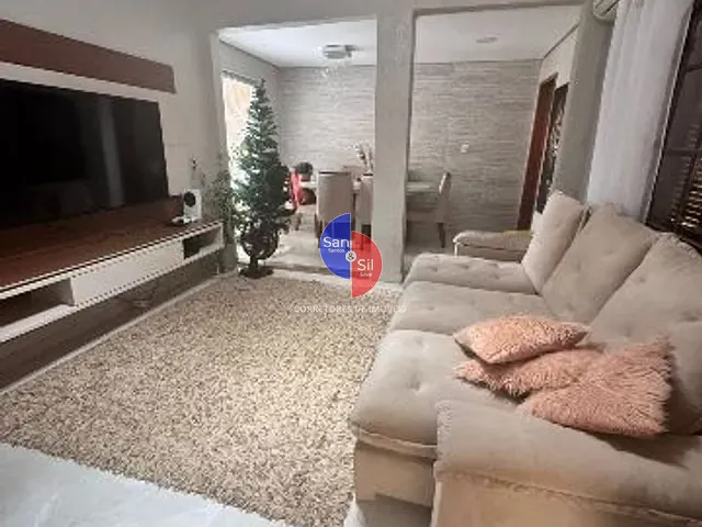 Casa com 360m² 3 quartos e 3 banheiros, à venda, no bairro Praia do Imperador (Praia de Mauá) em Magé