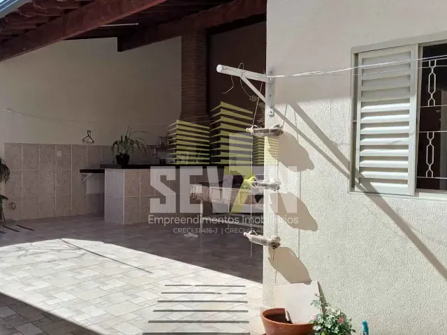 Casa com 251m², à venda, no bairro Parque Júlio Nóbrega em Bauru
