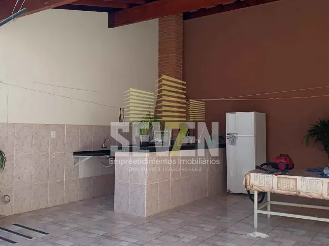 Casa com 251m², à venda, no bairro Parque Júlio Nóbrega em Bauru