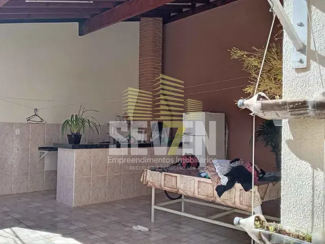 Casa com 251m², à venda, no bairro Parque Júlio Nóbrega em Bauru