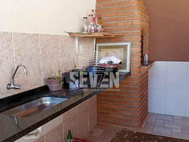 Casa com 251m², à venda, no bairro Parque Júlio Nóbrega em Bauru