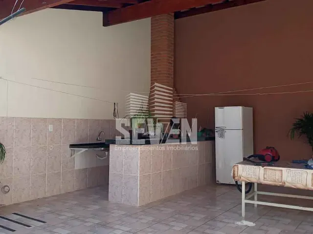 Casa com 251m², à venda, no bairro Parque Júlio Nóbrega em Bauru