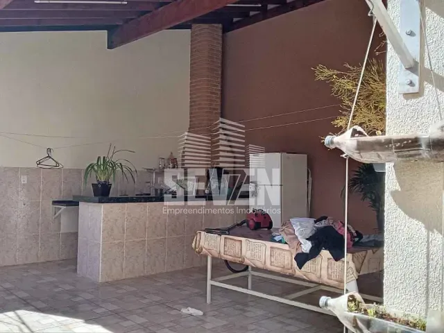 Casa com 251m², à venda, no bairro Parque Júlio Nóbrega em Bauru