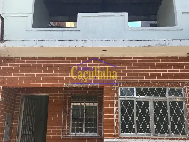 Casa com 60m² 3 quartos e 3 banheiros, para alugar, no bairro Oficinas Velhas em Barra do Piraí