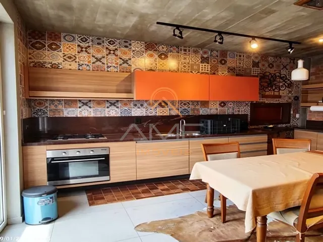 Casa 2 quartos e 2 banheiros, à venda, no bairro Três Vendas em Pelotas