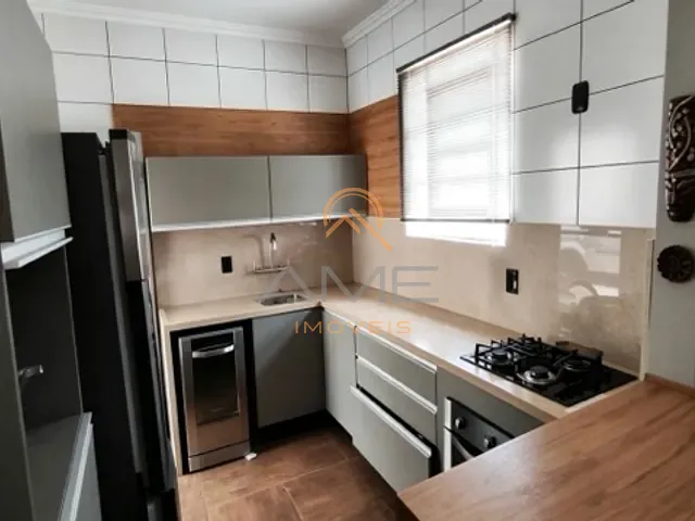 Casa 2 quartos e 2 banheiros, à venda, no bairro Três Vendas em Pelotas