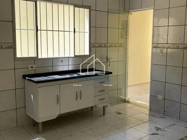 Casa com 125m² 2 quartos e 1 banheiro, à venda, no bairro Vila Prado em Pindamonhangaba