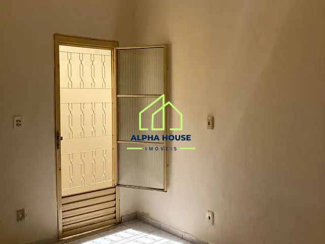 Casa com 125m² 2 quartos e 1 banheiro, à venda, no bairro Vila Prado em Pindamonhangaba
