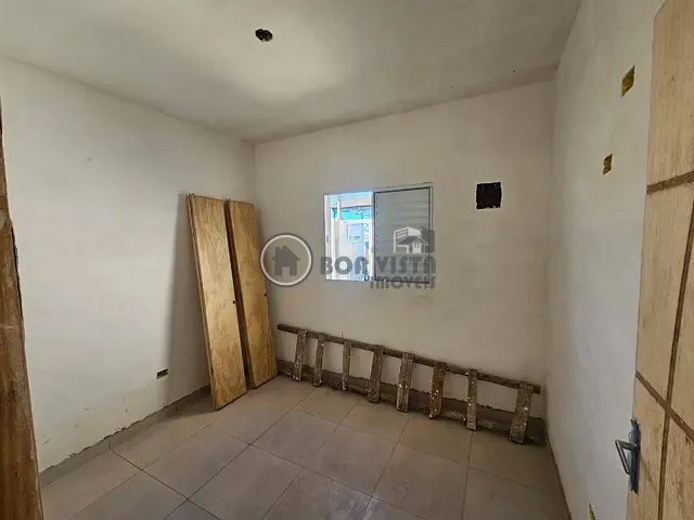 Casa 3 quartos e 1 banheiro, à venda, no bairro Cidade Miguel Badra em Suzano