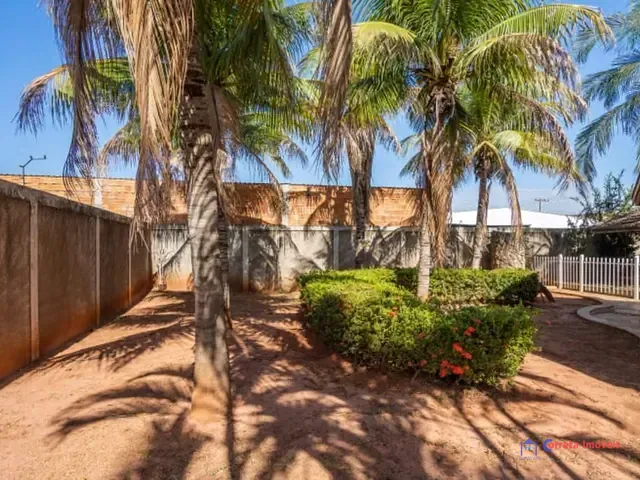 Casa com 2256m² 4 quartos e 5 banheiros, à venda, no bairro Parque Residencial Quinta da Lagoa em Três Lagoas