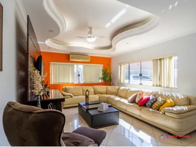 Casa com 2256m² 4 quartos e 5 banheiros, à venda, no bairro Parque Residencial Quinta da Lagoa em Três Lagoas