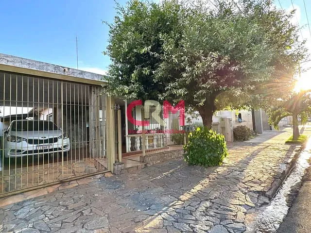 Casa com 388m² 5 quartos e 4 banheiros, à venda, no bairro Centro em Taquaritinga